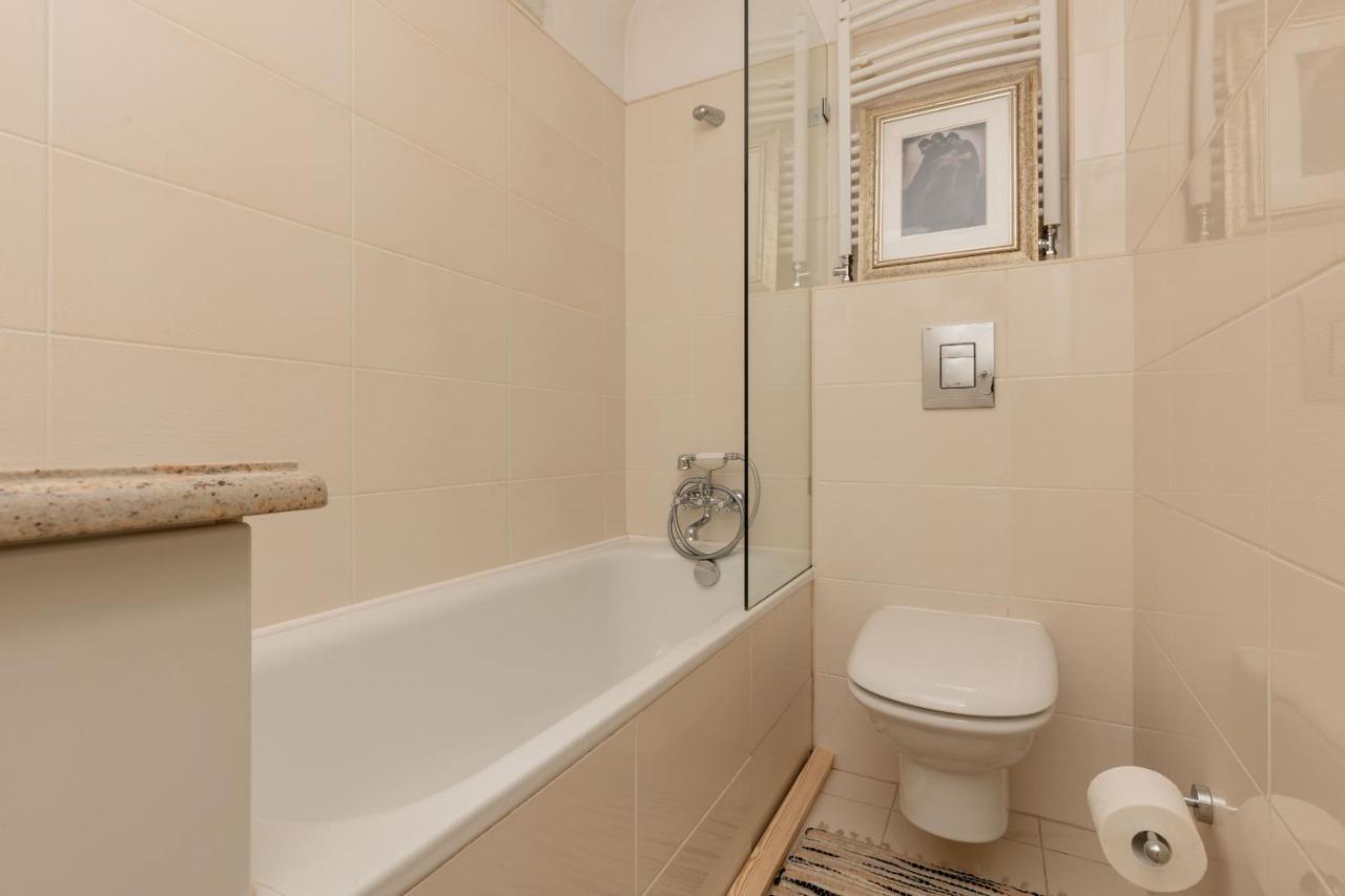Atmospheric Apartment Next To Warsaw Old Town Square By Noclegi Renters المظهر الخارجي الصورة
